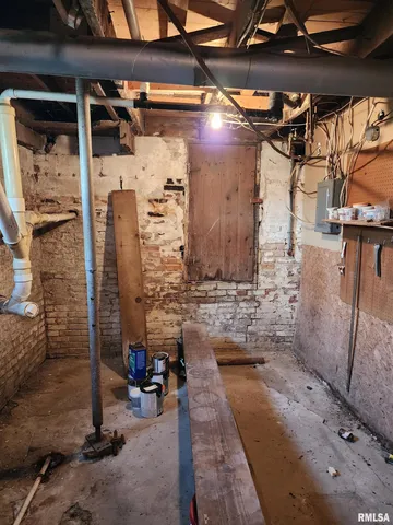 $71,070 | 531 East Beardstown Street, Virginia, IL 62691