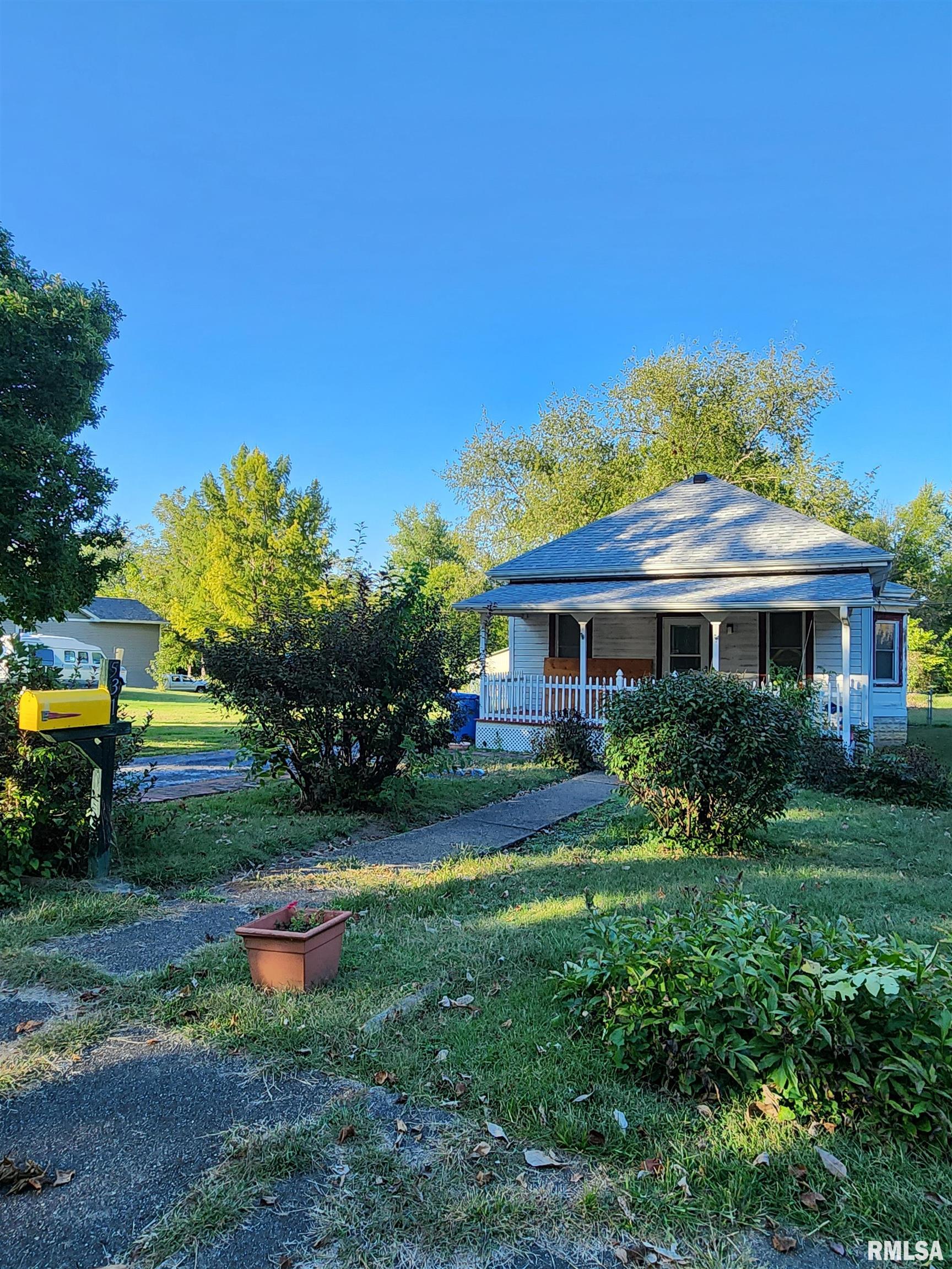 531 East Beardstown Street Virginia, IL 62691 - Photo 3 of 29