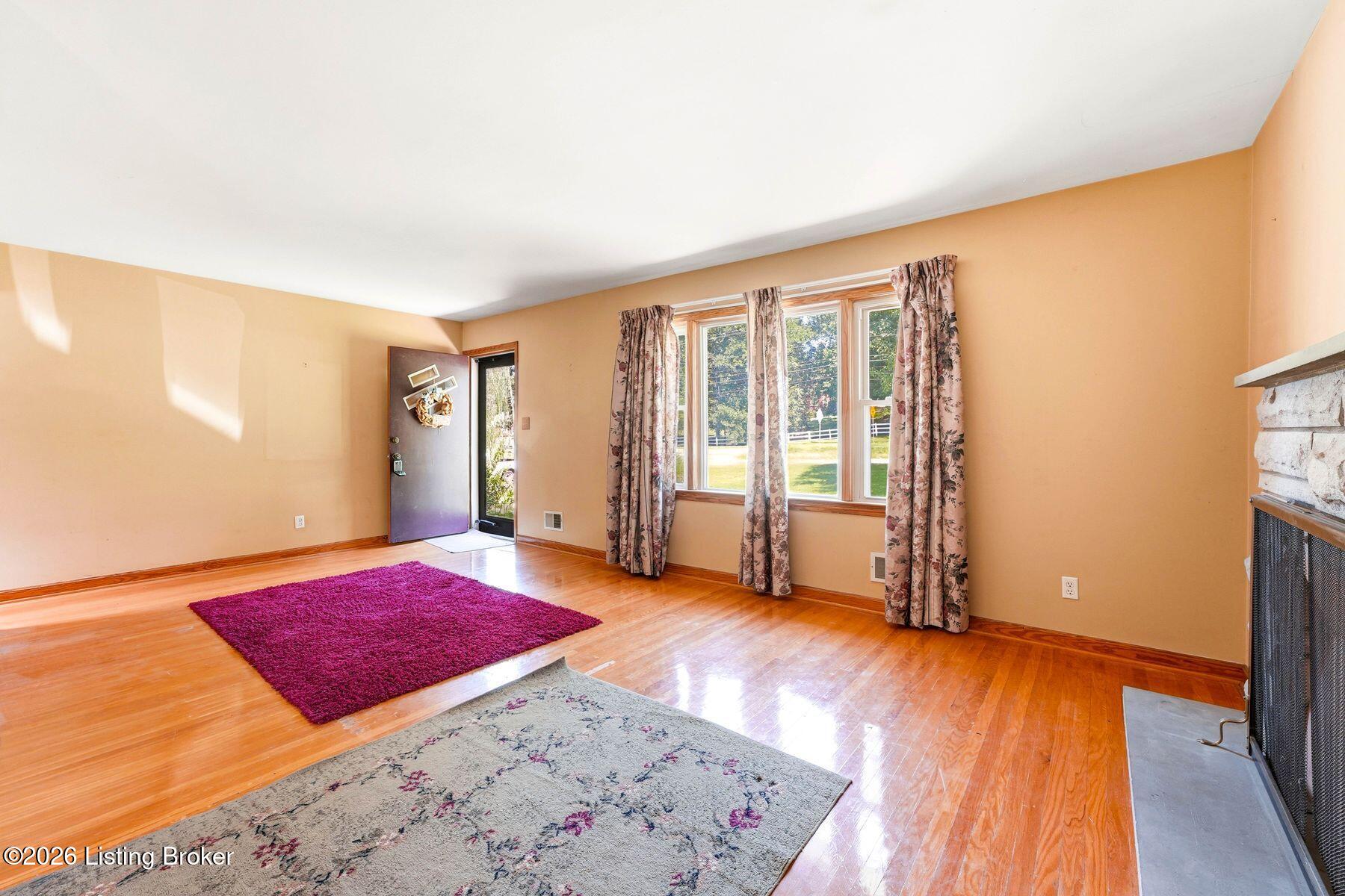 9615 3rd Street Road Louisville, KY 40272 - Photo 7 of 63 photo_online_006