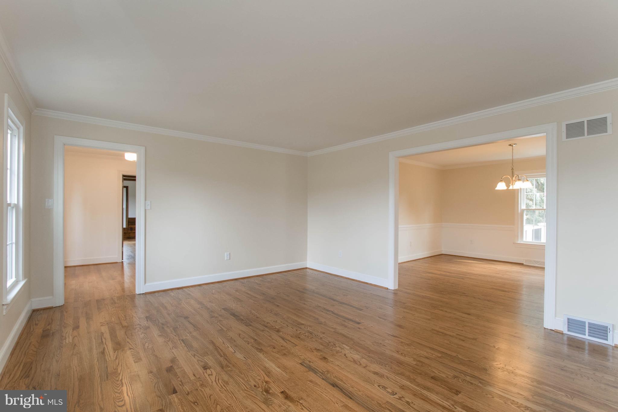 3768 Rockland Road Front Royal, VA 22630 - Photo 3 of 30 Living Room