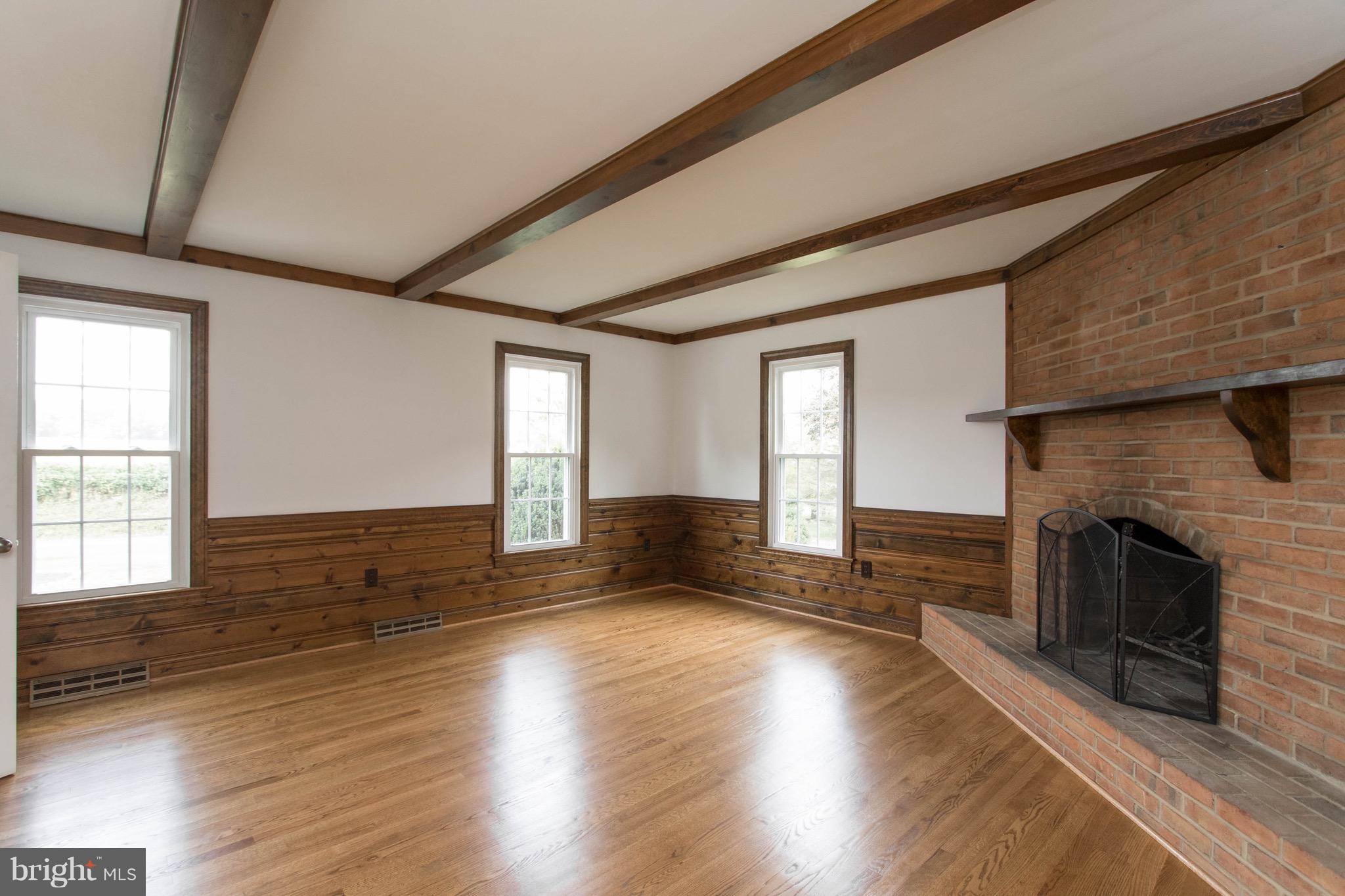 3768 Rockland Road Front Royal, VA 22630 - Photo 7 of 30 Family Room