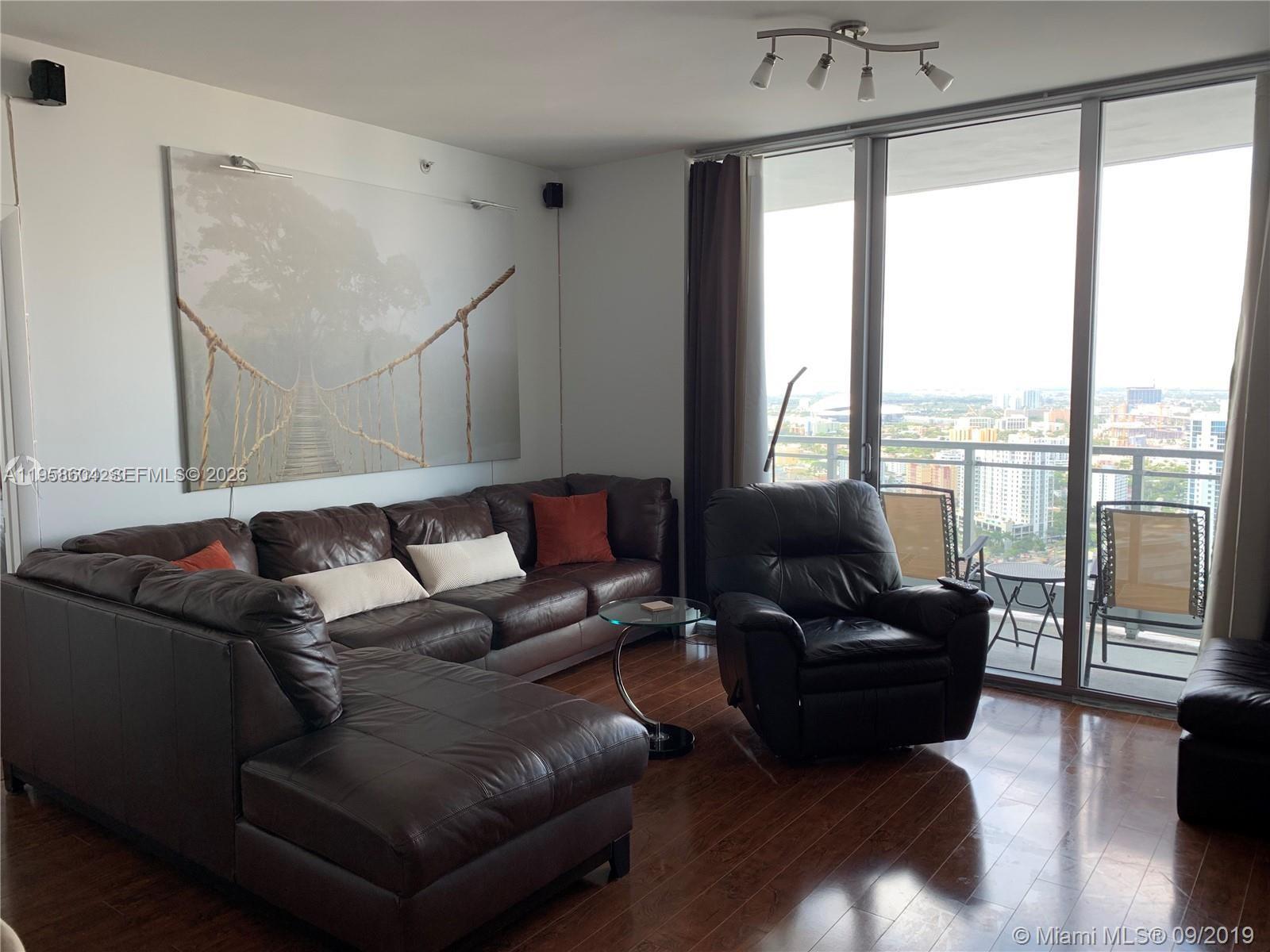 90 Southwest 3rd Street, Unit 4008 Miami, FL 33130 - Photo 2 of 12