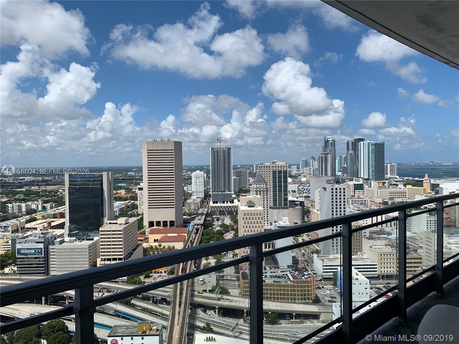 90 Southwest 3rd Street, Unit 4008 Miami, FL 33130 - Photo 10 of 12