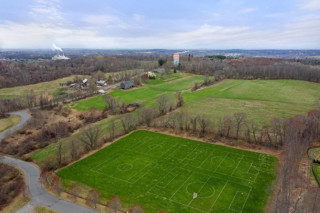 183 Carter Field Road North Andover, MA 01845 - Photo 39 of 42 Gallery Image 39