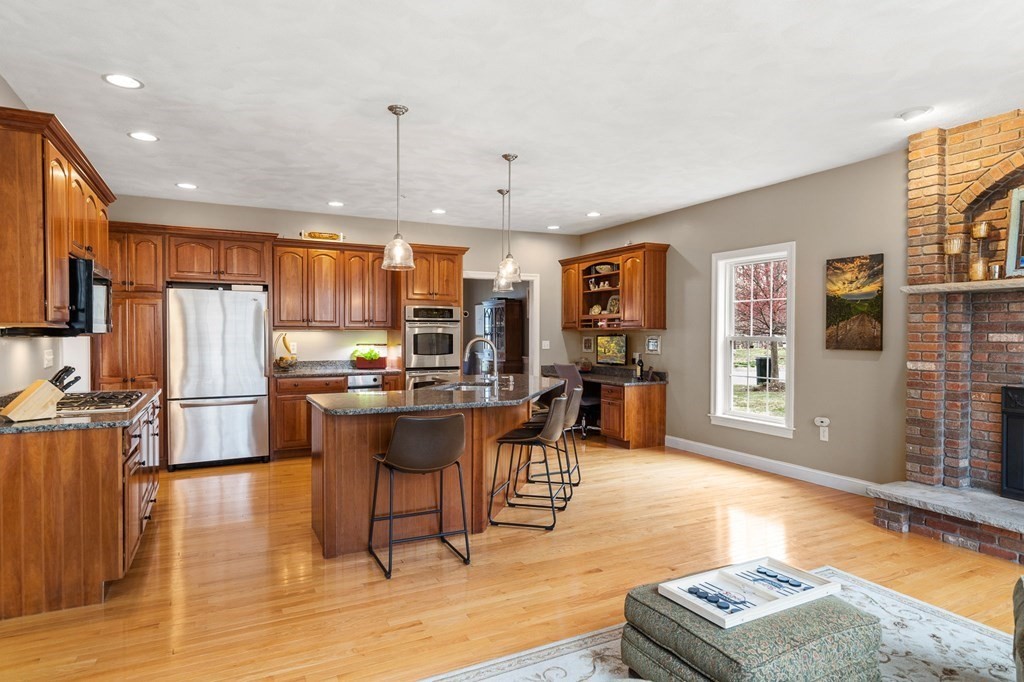 183 Carter Field Road North Andover, MA 01845 - Photo 7 of 42 Gallery Image 7
