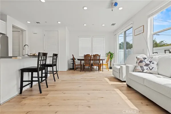 $4,200 | 1544 Plaza Del Amo, Torrance, CA 90501