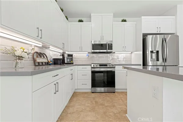 $4,200 | 1544 Plaza Del Amo, Torrance, CA 90501