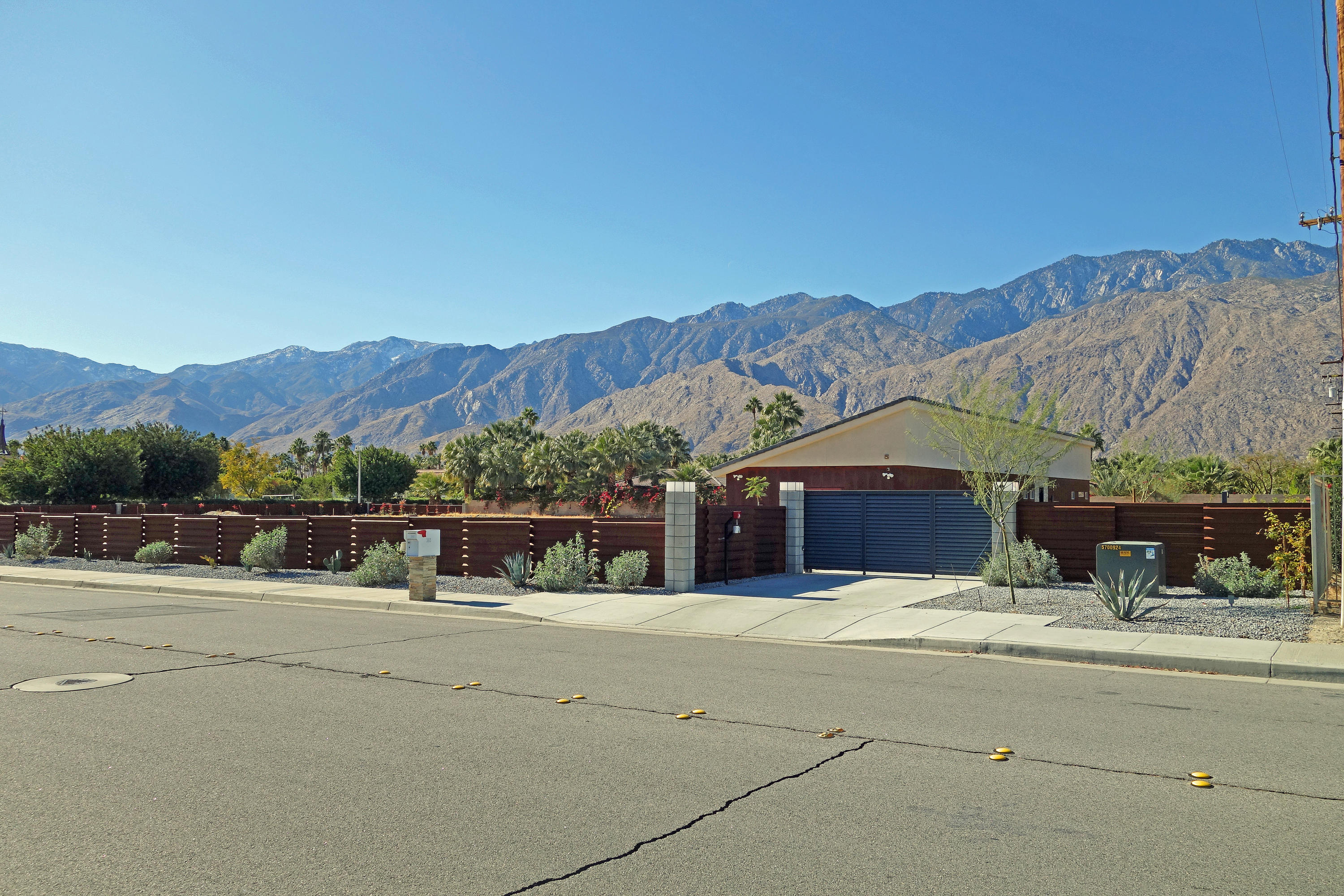 365 South Compadre Road Palm Springs, CA 92262 - Photo 6 of 44 11 Compadre West Entr Gate