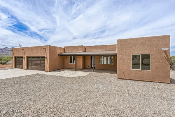 $445,000 | 32 Calle Dinamarca, Rio Rico, AZ 85648