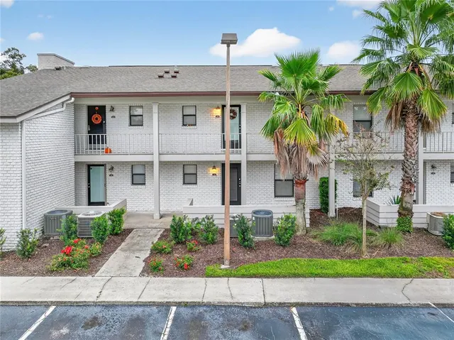 $289,999 | 3016 Plaza Terrace Drive, Unit 3016, Orlando, FL 32803