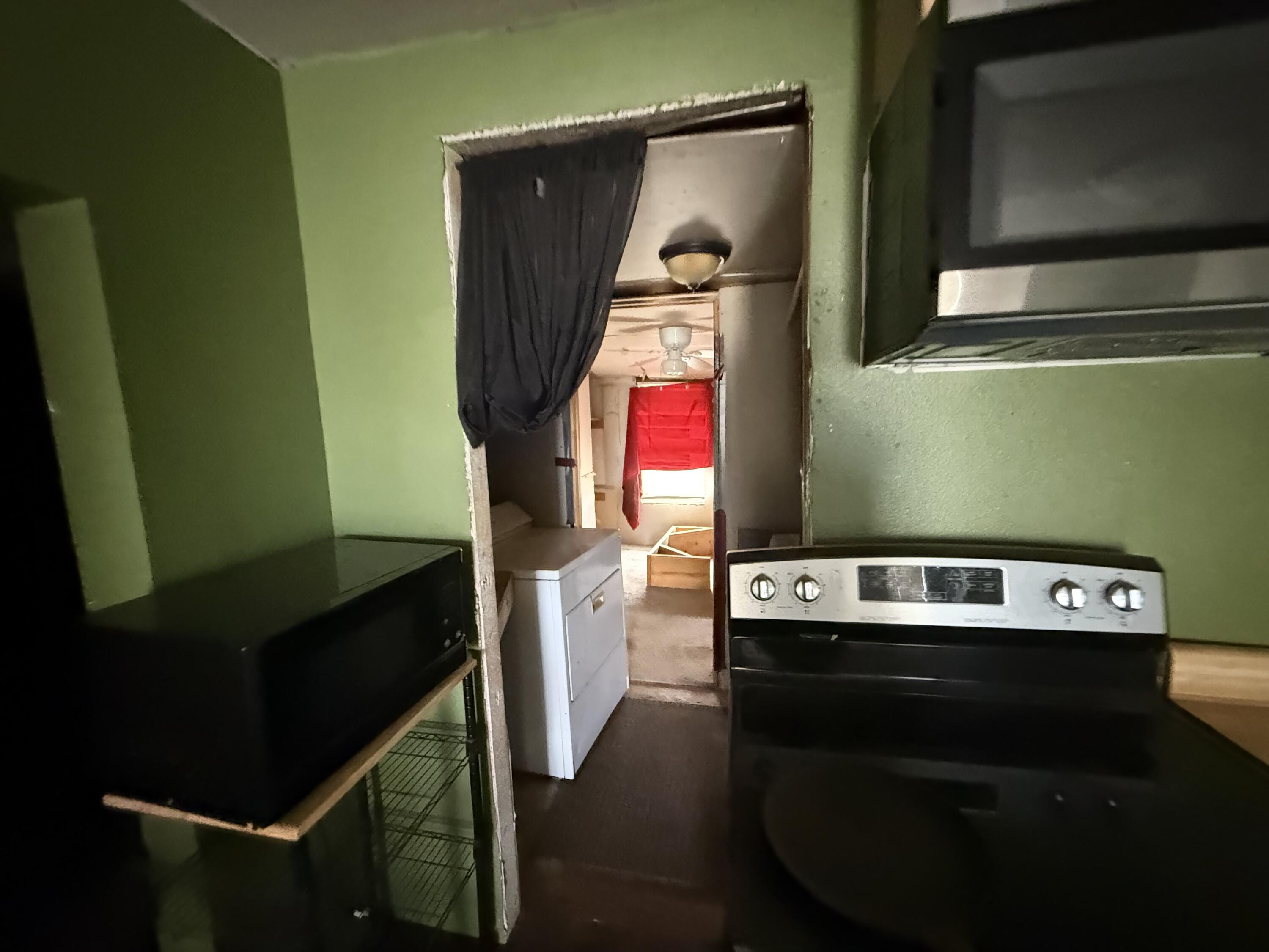 521 46th Street Lubbock, TX 79404 - Photo 3 of 10 IMG_9097_939