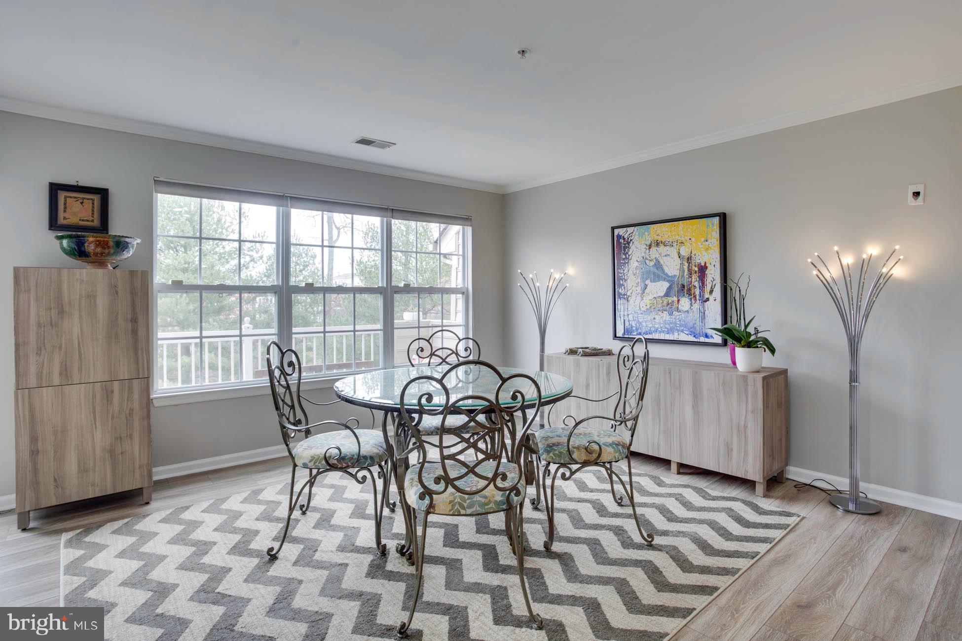 1931 Crescent Park Drive Reston, VA 20190 - Photo 4 of 16 Family room/dining area