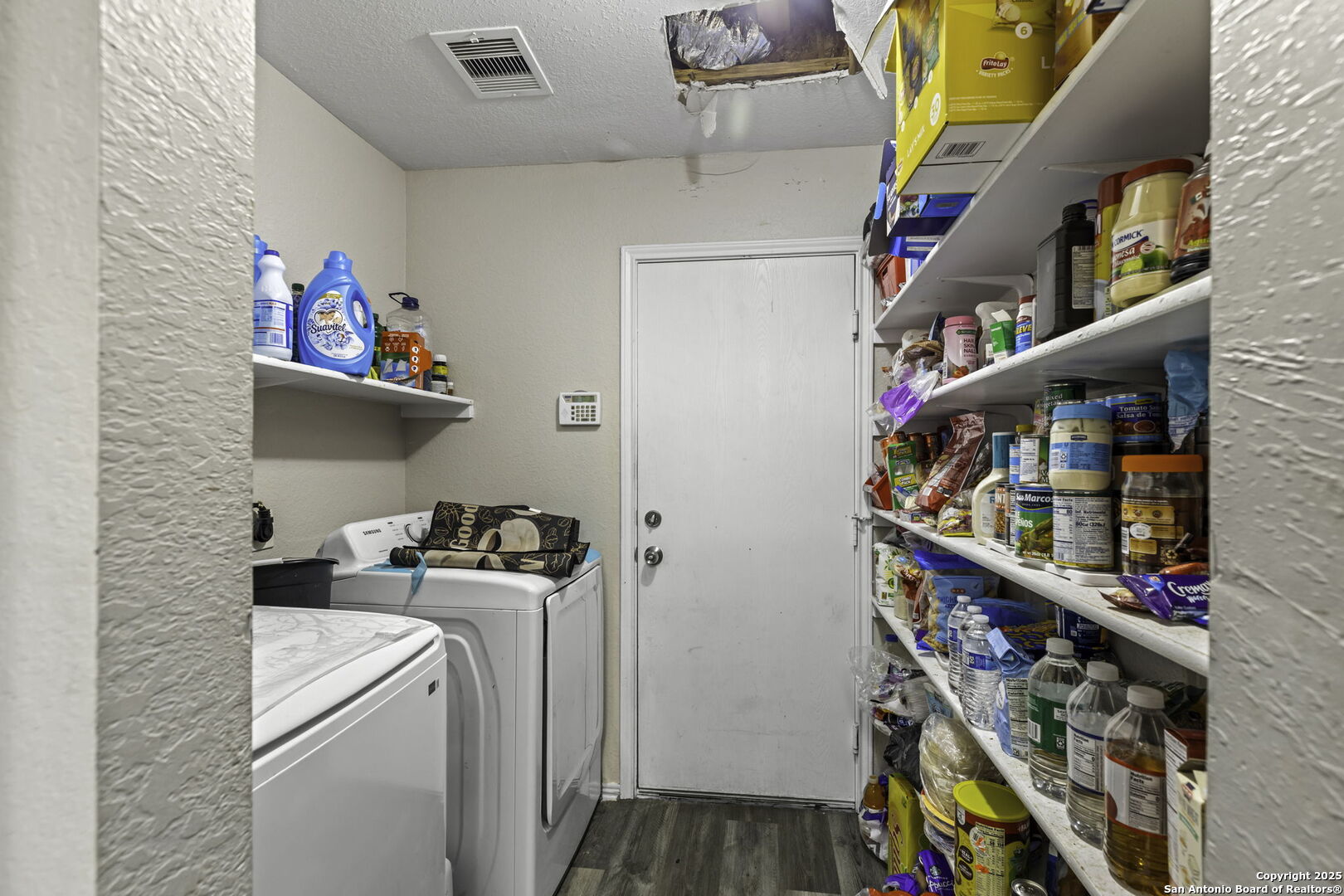 6931 Pecan Converse, TX 78109 - Photo 14 of 25 a utility room with dryer and washer