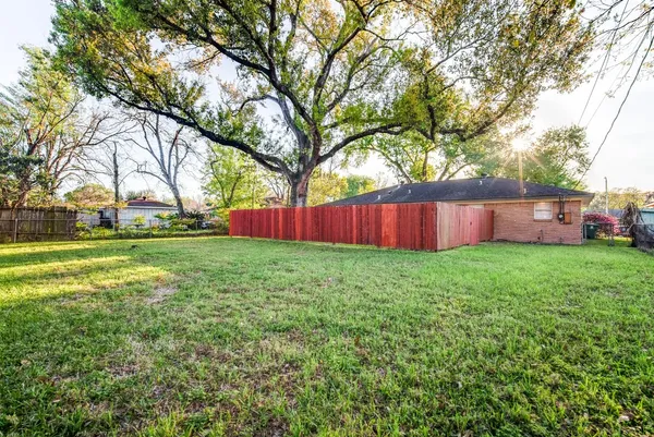 $1,950 | 12331 Atwell Drive, Houston, TX 77035
