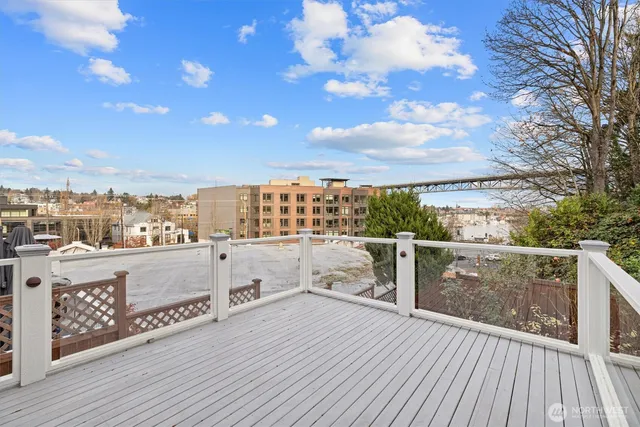 a view of terrace with city view