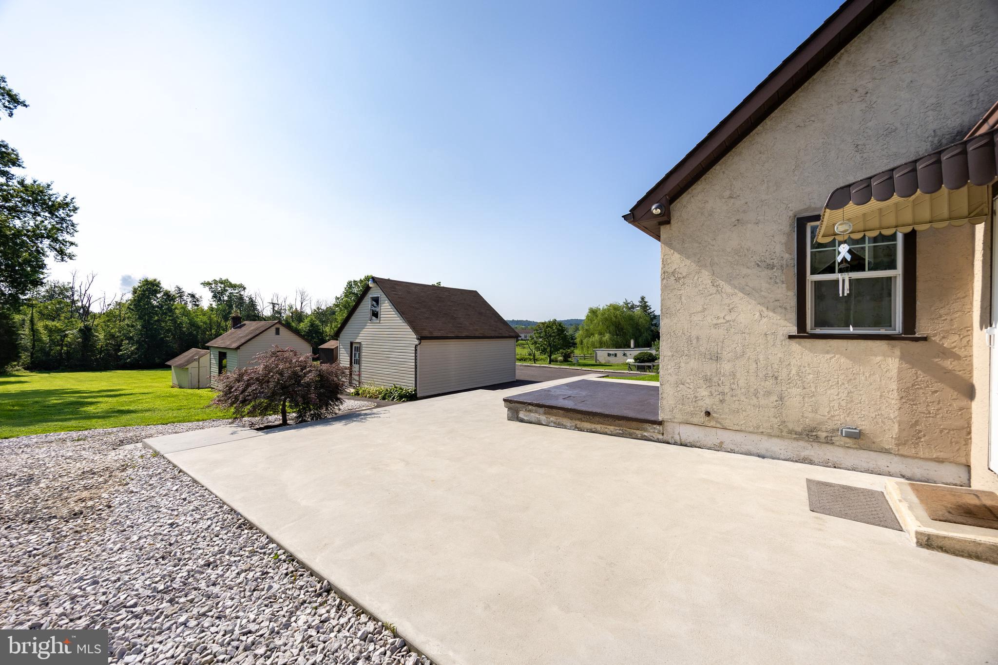 131 Squirrel Hollow Road Douglassville, PA 19518 - Photo 30 of 63 Patio