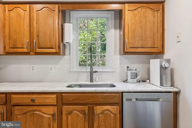 $400,000 | 1403 Church Hill Place, Reston, VA 20194