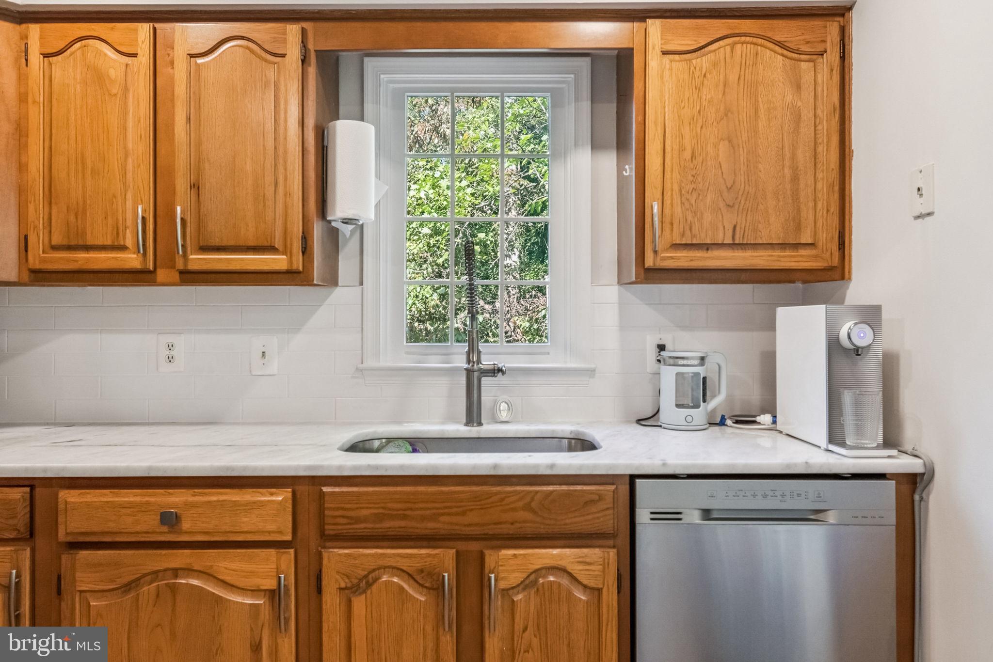 1403 Church Hill Place Reston, VA 20194 - Photo 13 of 28