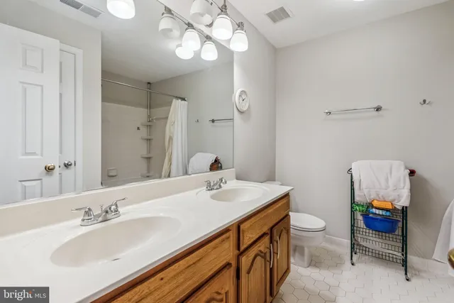 $400,000 | 1403 Church Hill Place, Reston, VA 20194