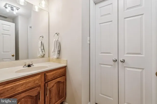 $400,000 | 1403 Church Hill Place, Reston, VA 20194