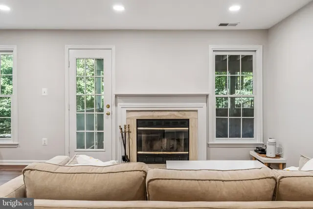 $400,000 | 1403 Church Hill Place, Reston, VA 20194