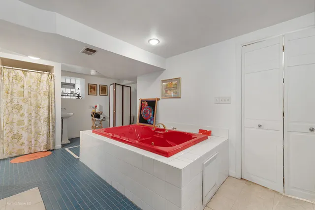 $975,000 | 5319 South Maryland Avenue, Chicago, IL 60615