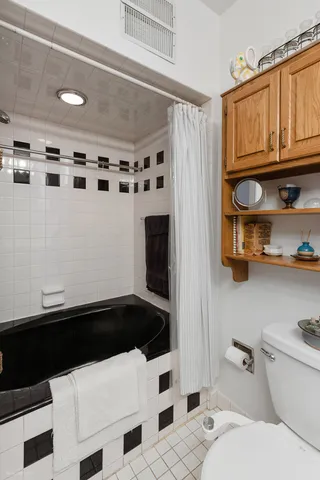 $975,000 | 5319 South Maryland Avenue, Chicago, IL 60615