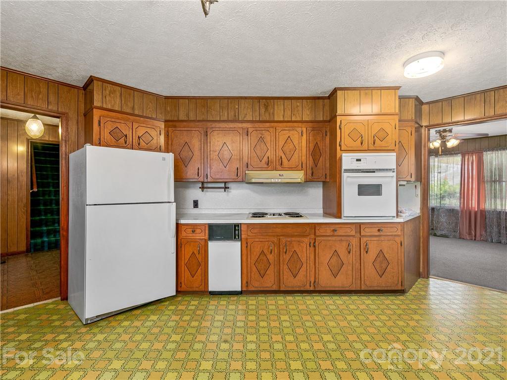 56 Galloway Road Brevard, NC 28712 - Photo 21 of 23 Gallery Image 21