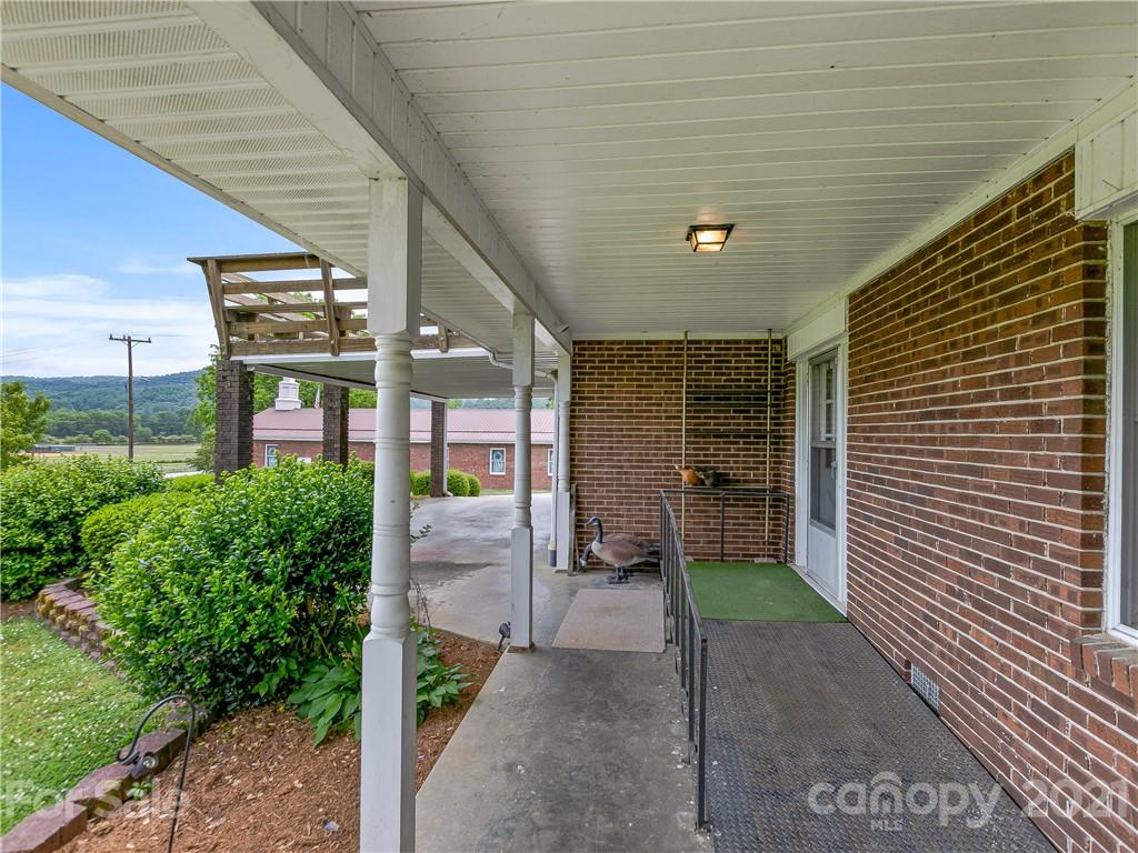 56 Galloway Road Brevard, NC 28712 - Photo 6 of 23 Gallery Image 6