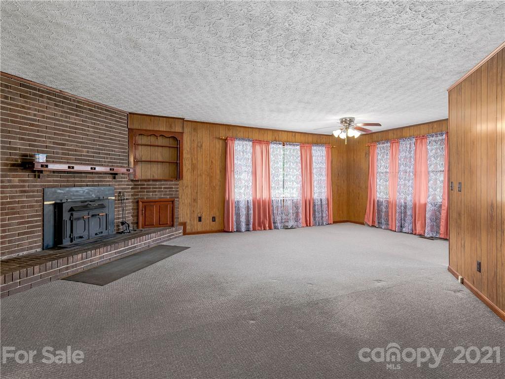 56 Galloway Road Brevard, NC 28712 - Photo 8 of 23 Gallery Image 8