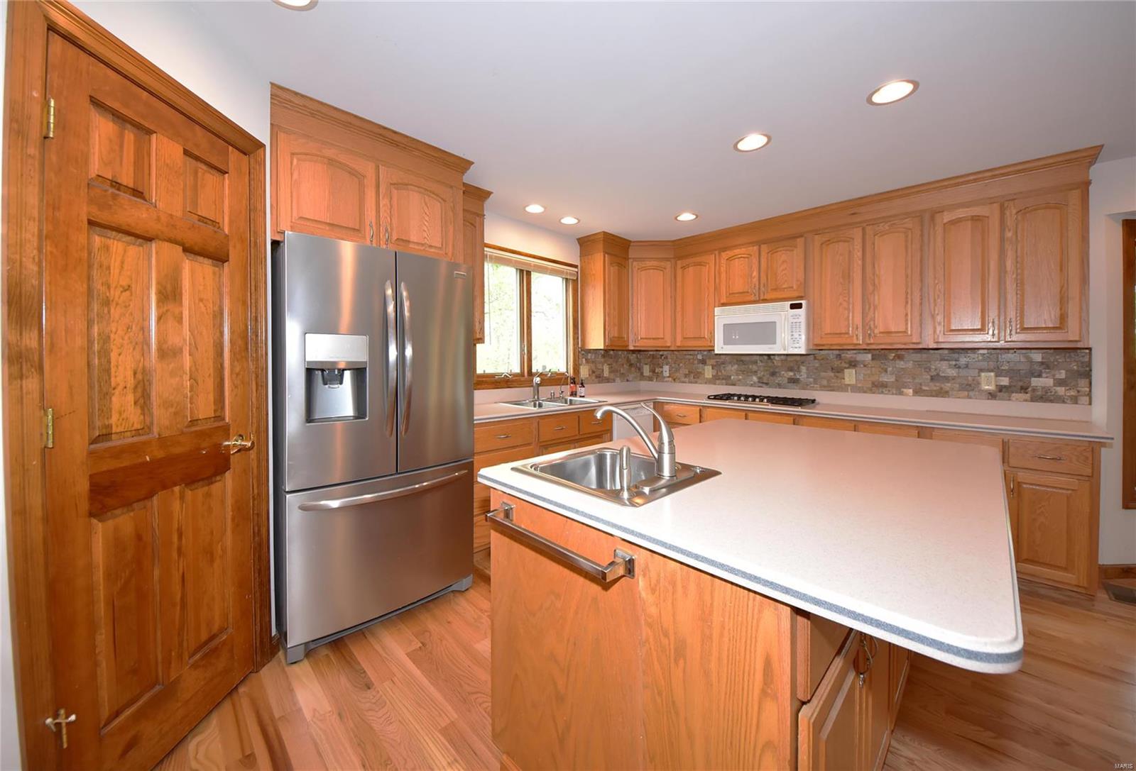418 Old Colony Road Defiance, MO 63341 - Photo 15 of 85 Gallery Image 15
