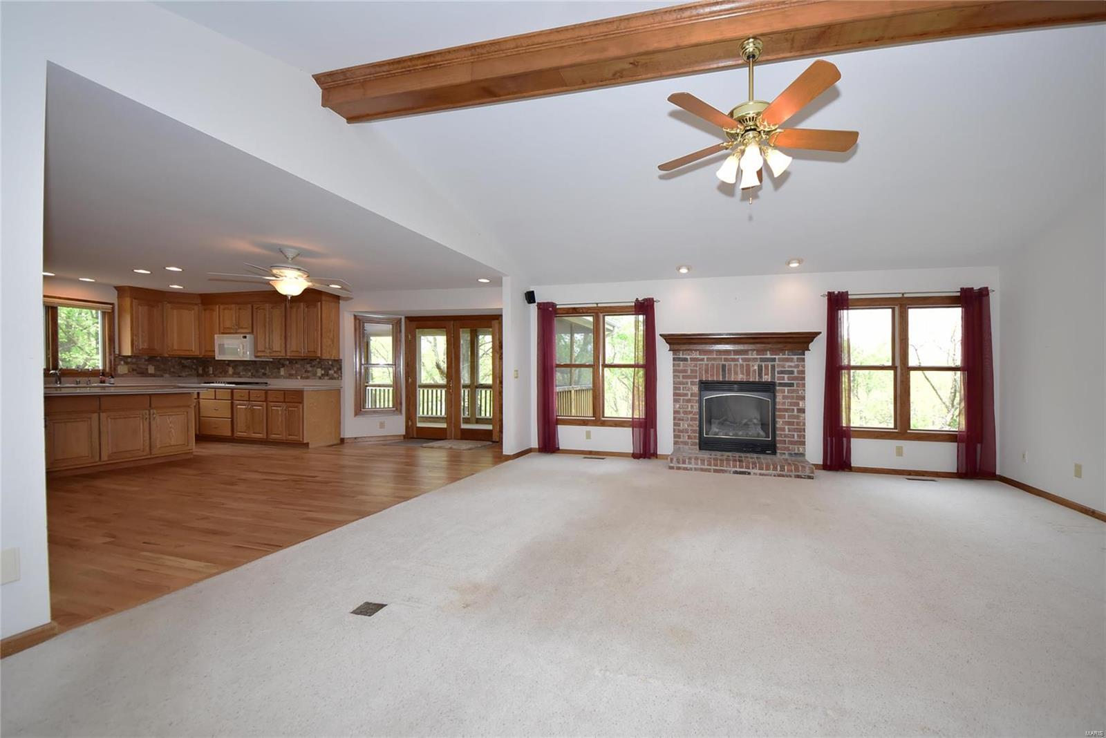 418 Old Colony Road Defiance, MO 63341 - Photo 4 of 85 Gallery Image 4