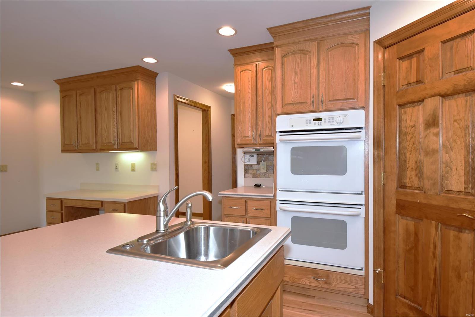 418 Old Colony Road Defiance, MO 63341 - Photo 38 of 85 Gallery Image 38