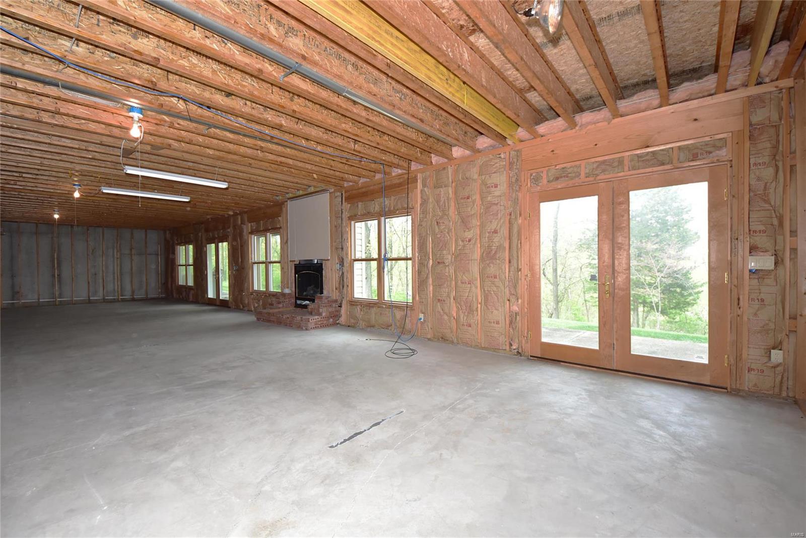 418 Old Colony Road Defiance, MO 63341 - Photo 42 of 85 Gallery Image 42