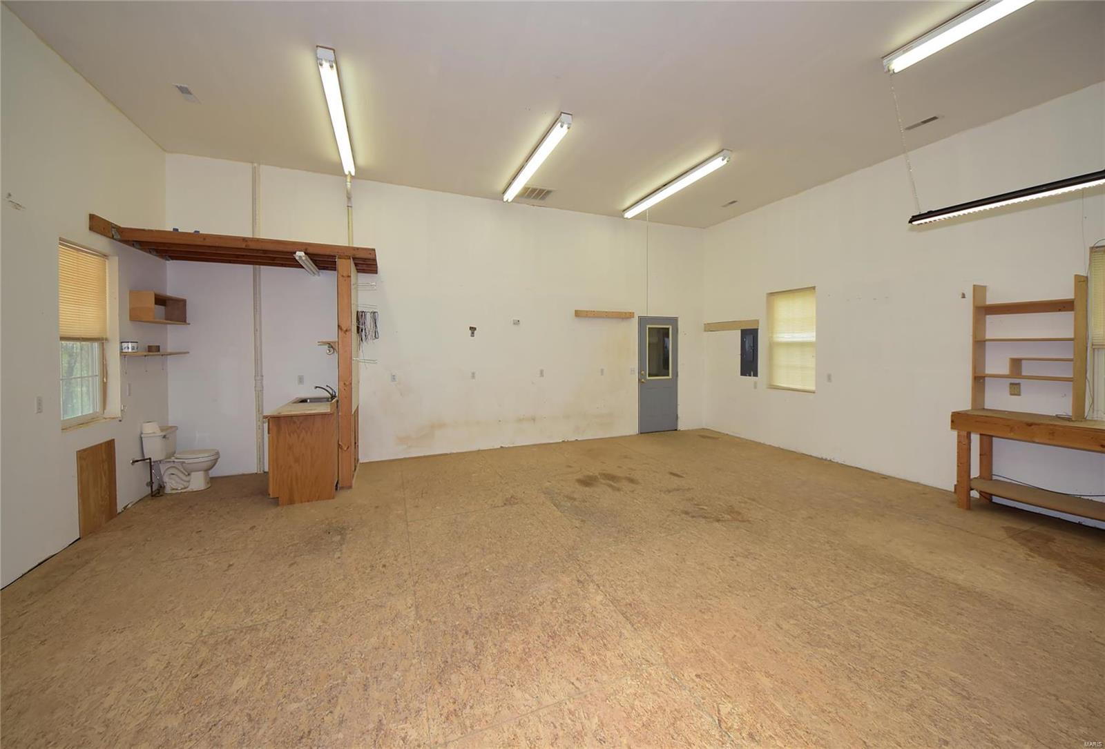 418 Old Colony Road Defiance, MO 63341 - Photo 51 of 85 Gallery Image 51