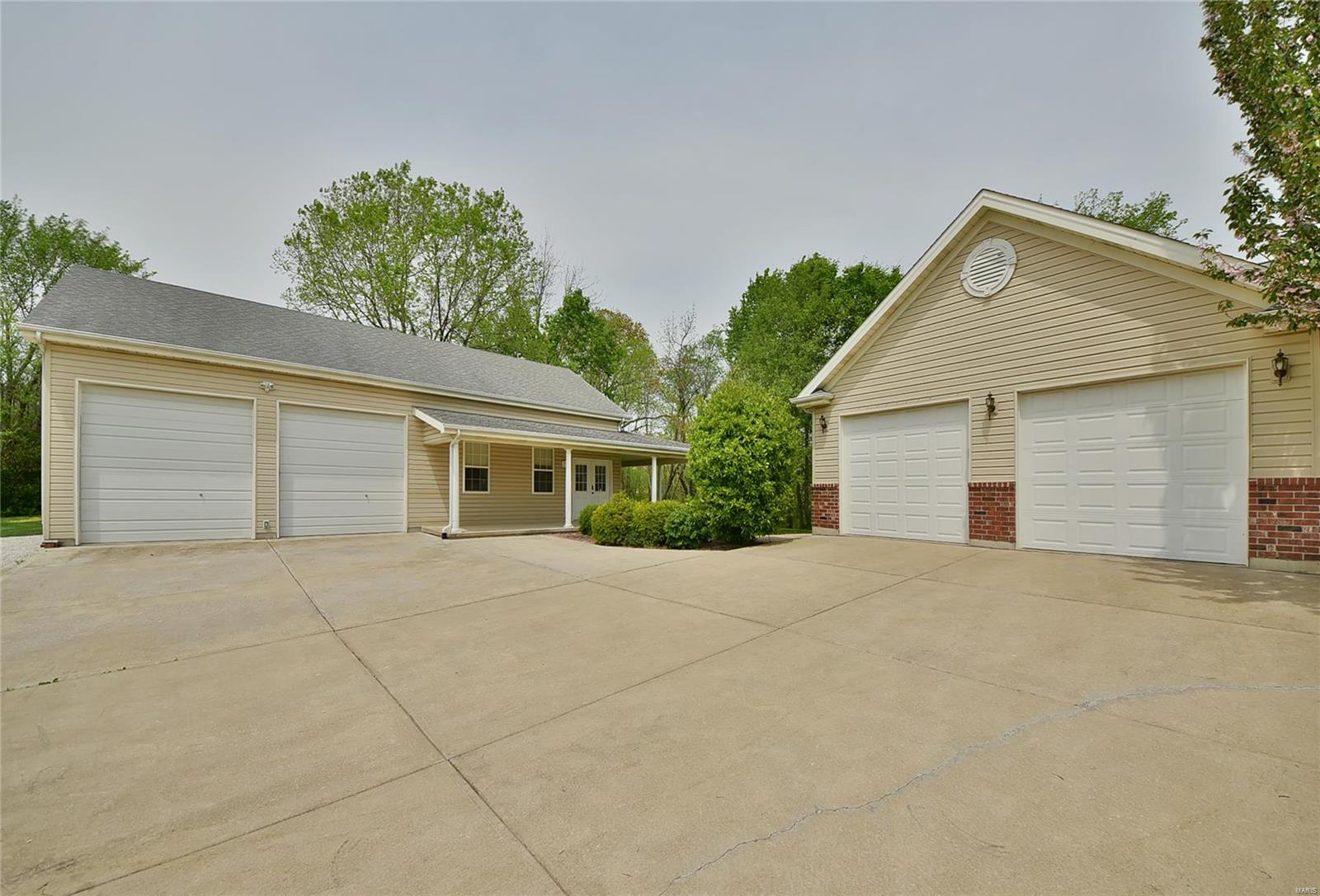 418 Old Colony Road Defiance, MO 63341 - Photo 73 of 85 Gallery Image 73