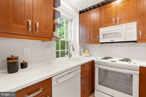 $629,900 | 3960 Langley Court Northwest, Unit F624, Washington, DC 20016