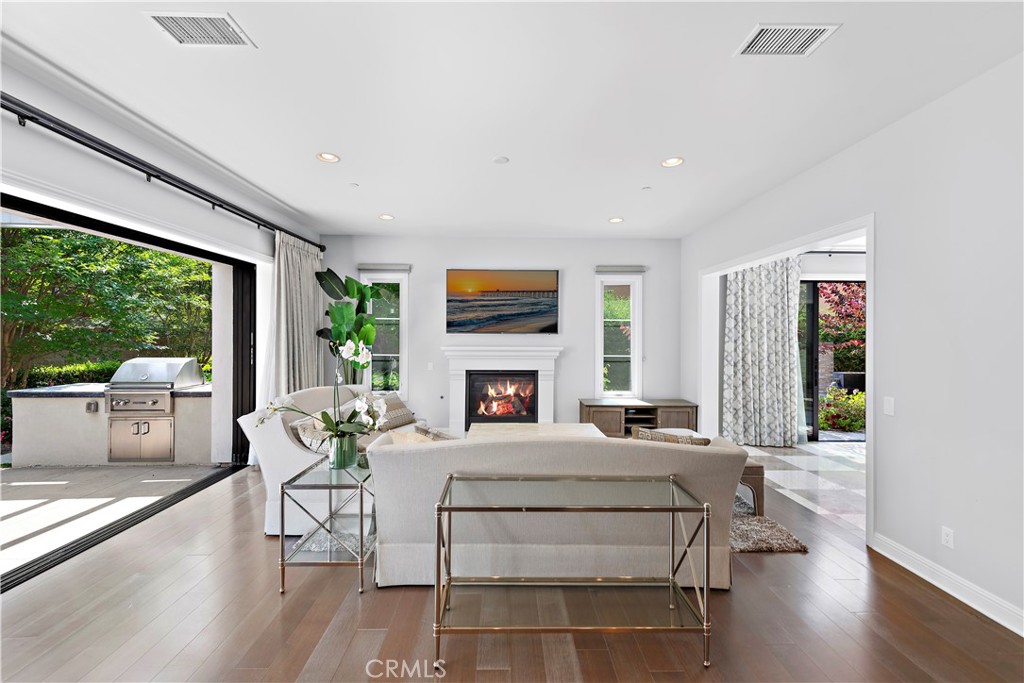 102 Orchid Terrace Irvine, CA 92618 - Photo 7 of 20