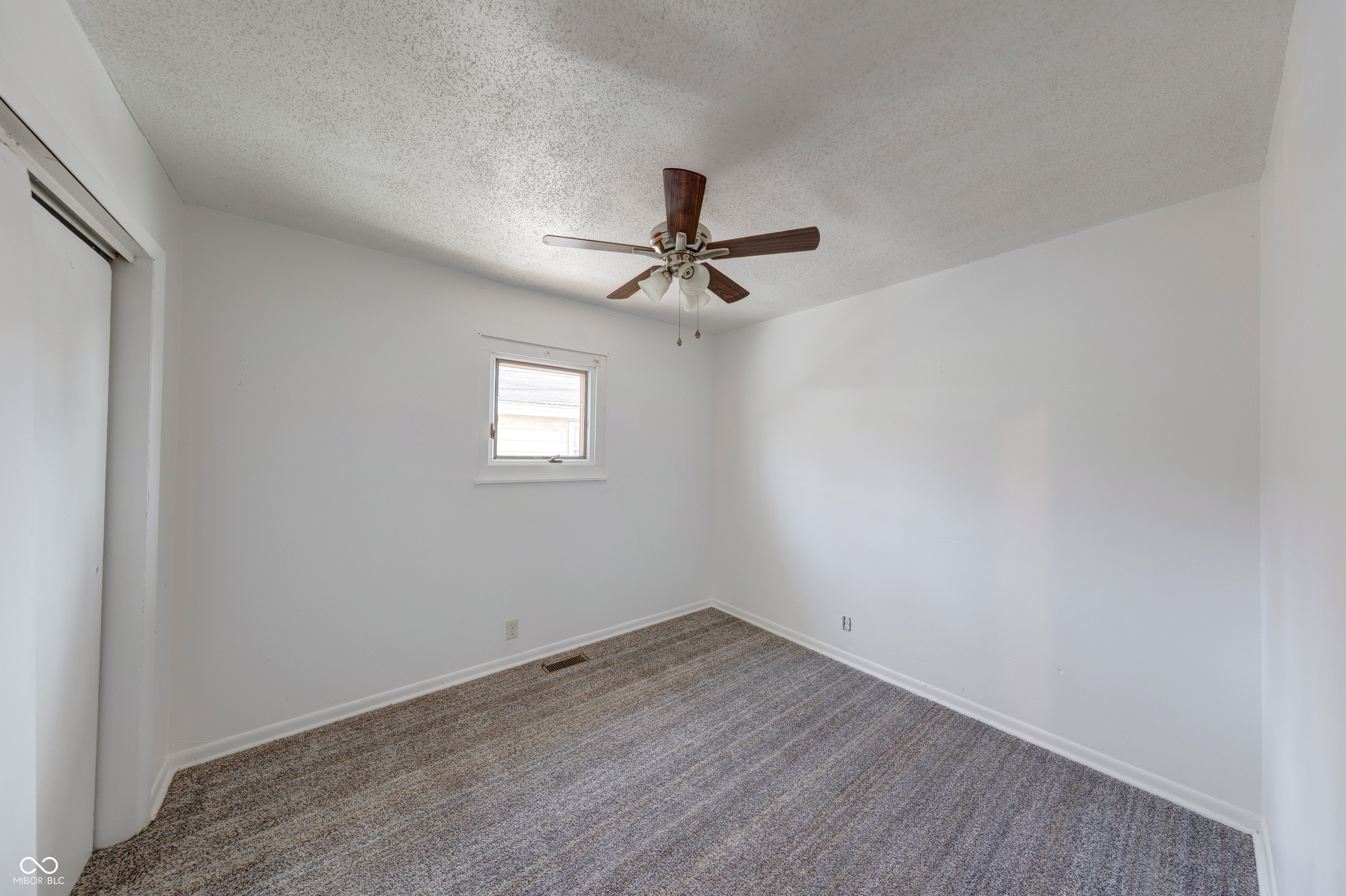 5660 East 34th Street Indianapolis, IN 46218 - Photo 15 of 24