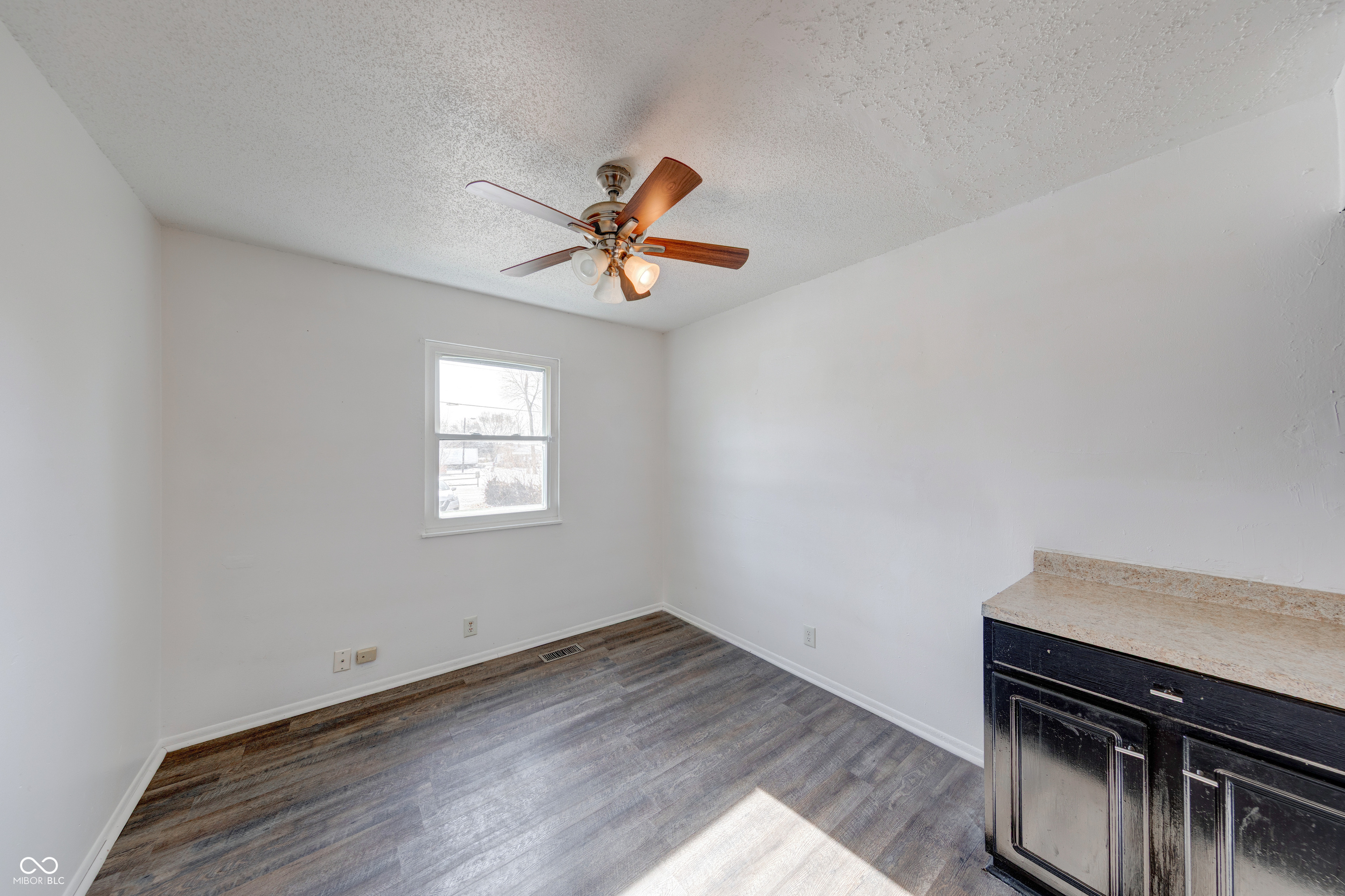 5660 East 34th Street Indianapolis, IN 46218 - Photo 7 of 24