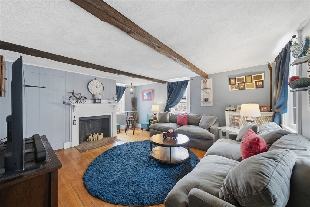 136 Bedford Road Woburn, MA 01801 - Photo 13 of 41