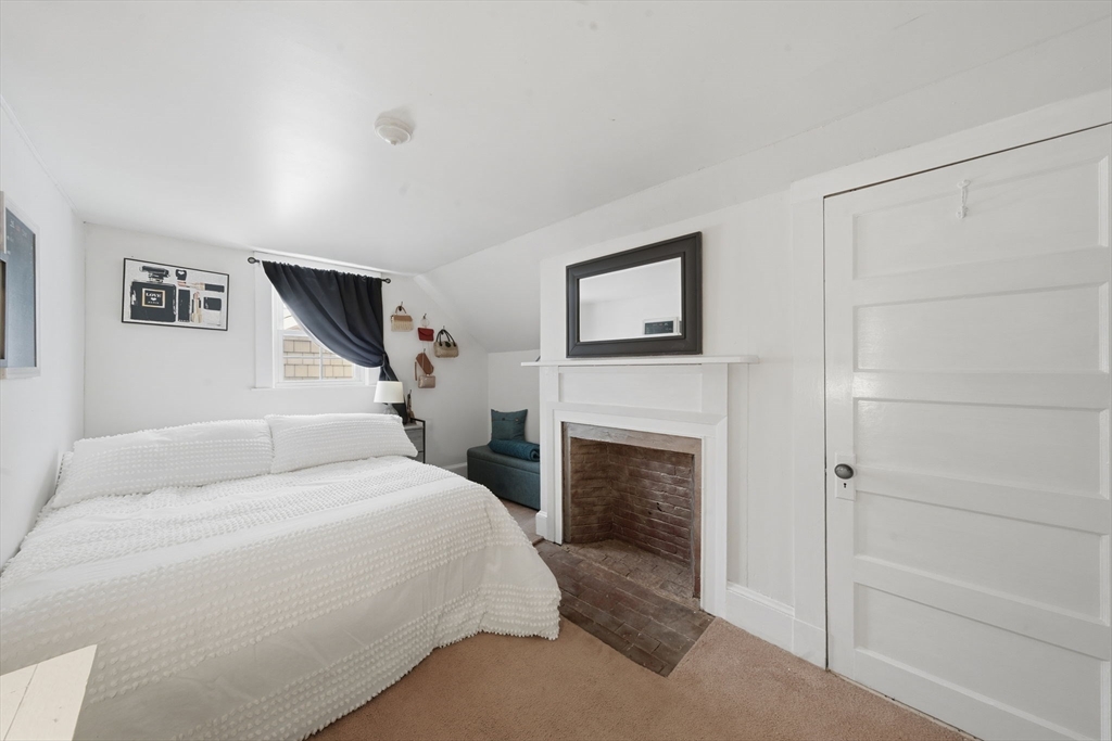 136 Bedford Road Woburn, MA 01801 - Photo 19 of 41