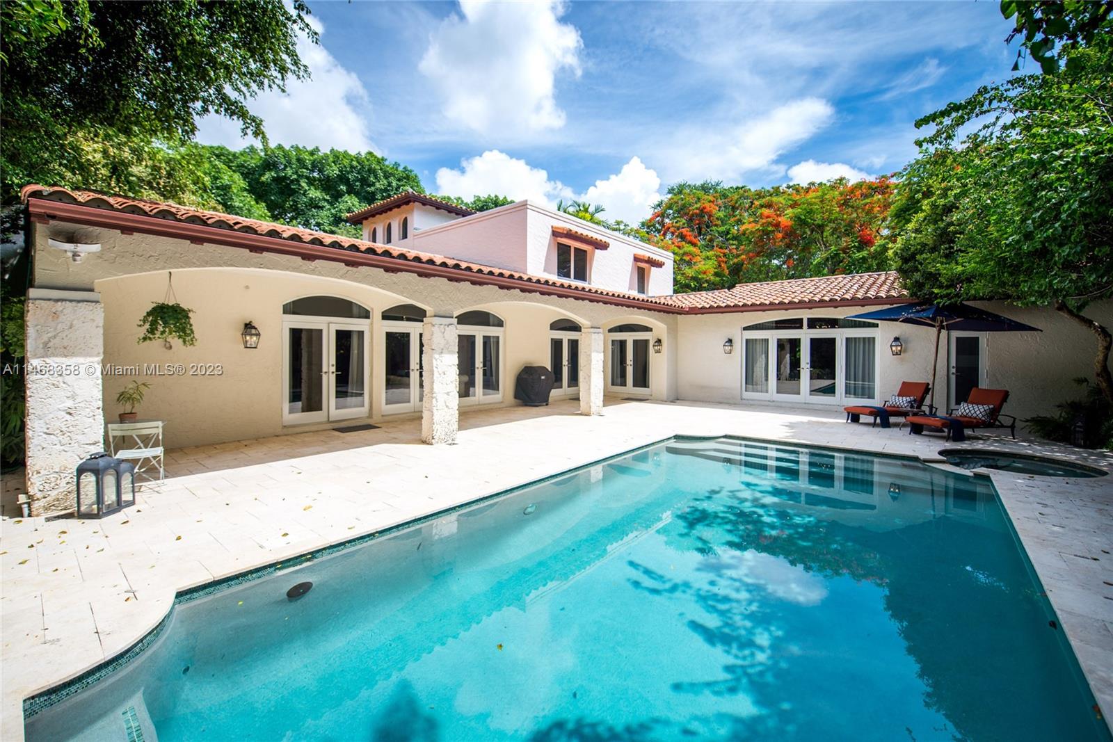 3500 Munroe Drive Coconut Grove, FL 33133 - Photo 38 of 54 a view of a yard in front of house