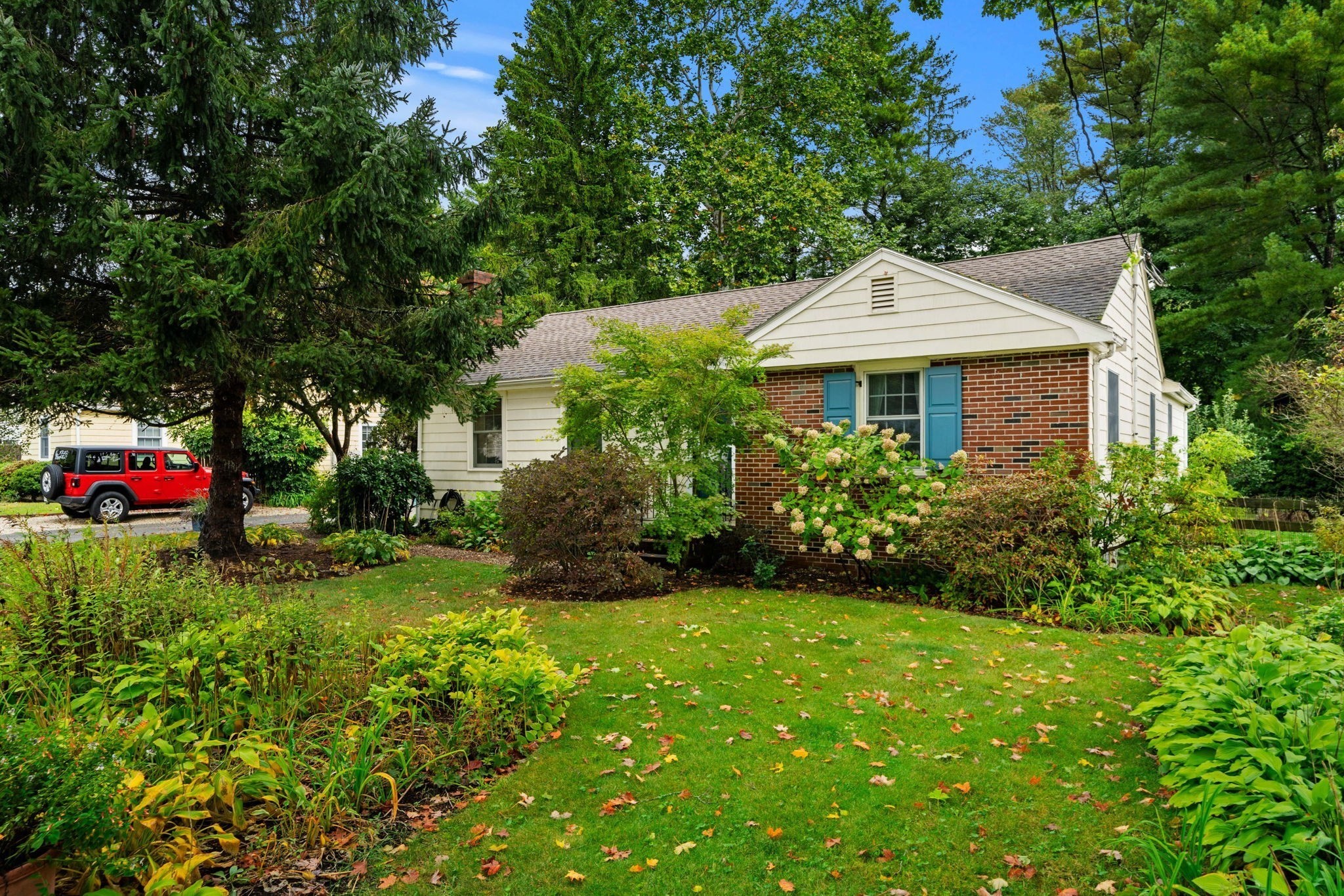 14 Ortins Road Hamilton, MA 01982 - Photo 5 of 42 Gallery Image 5