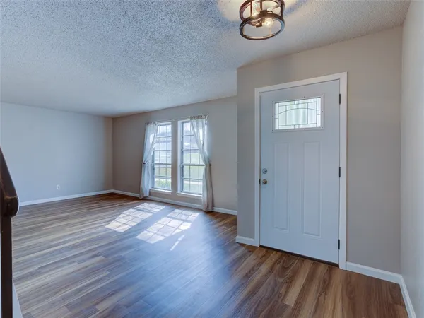 $2,200 | 2007 Browning Drive, Austin, TX 78752