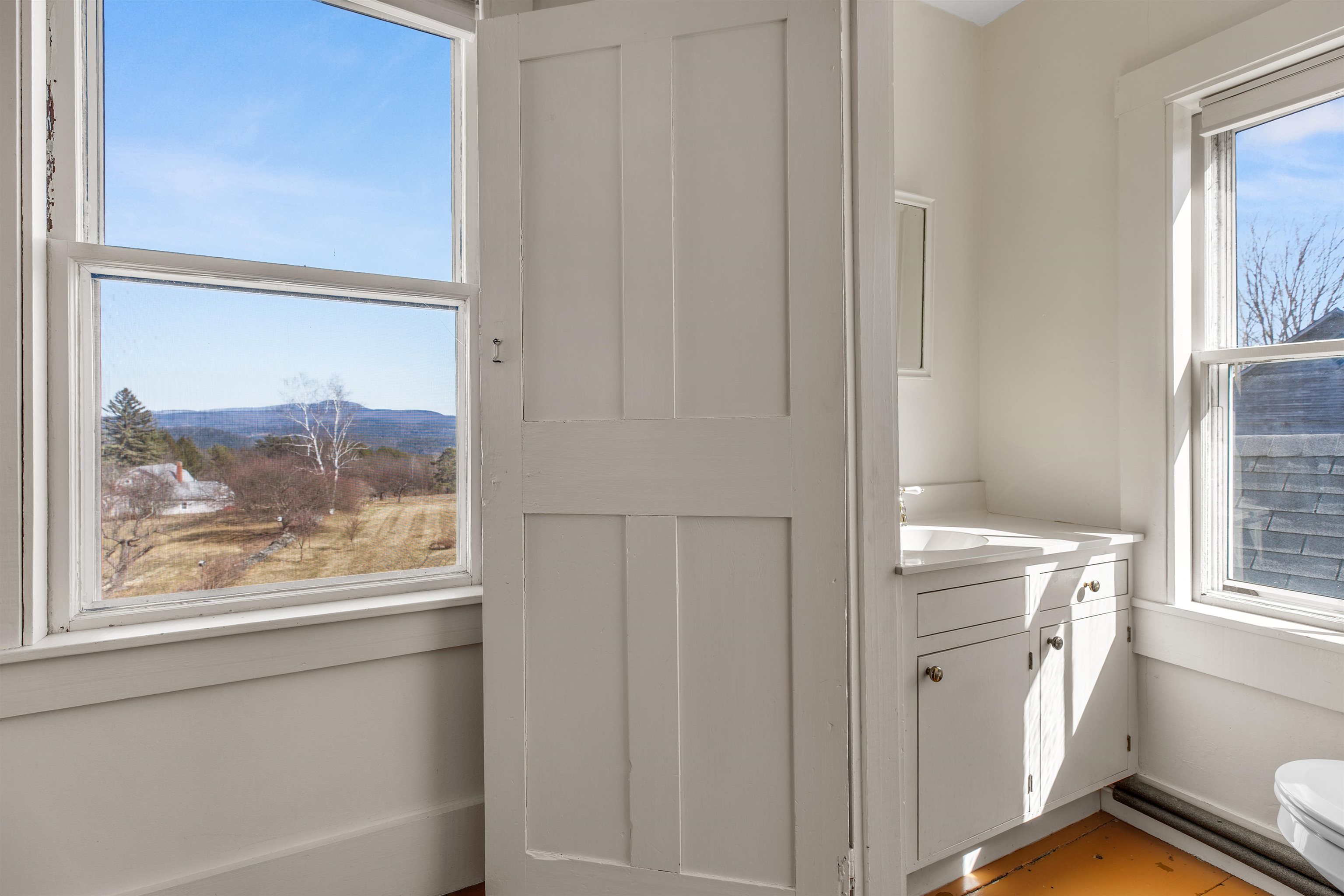 85 Academy Road Thetford, VT 05075 - Photo 24 of 48