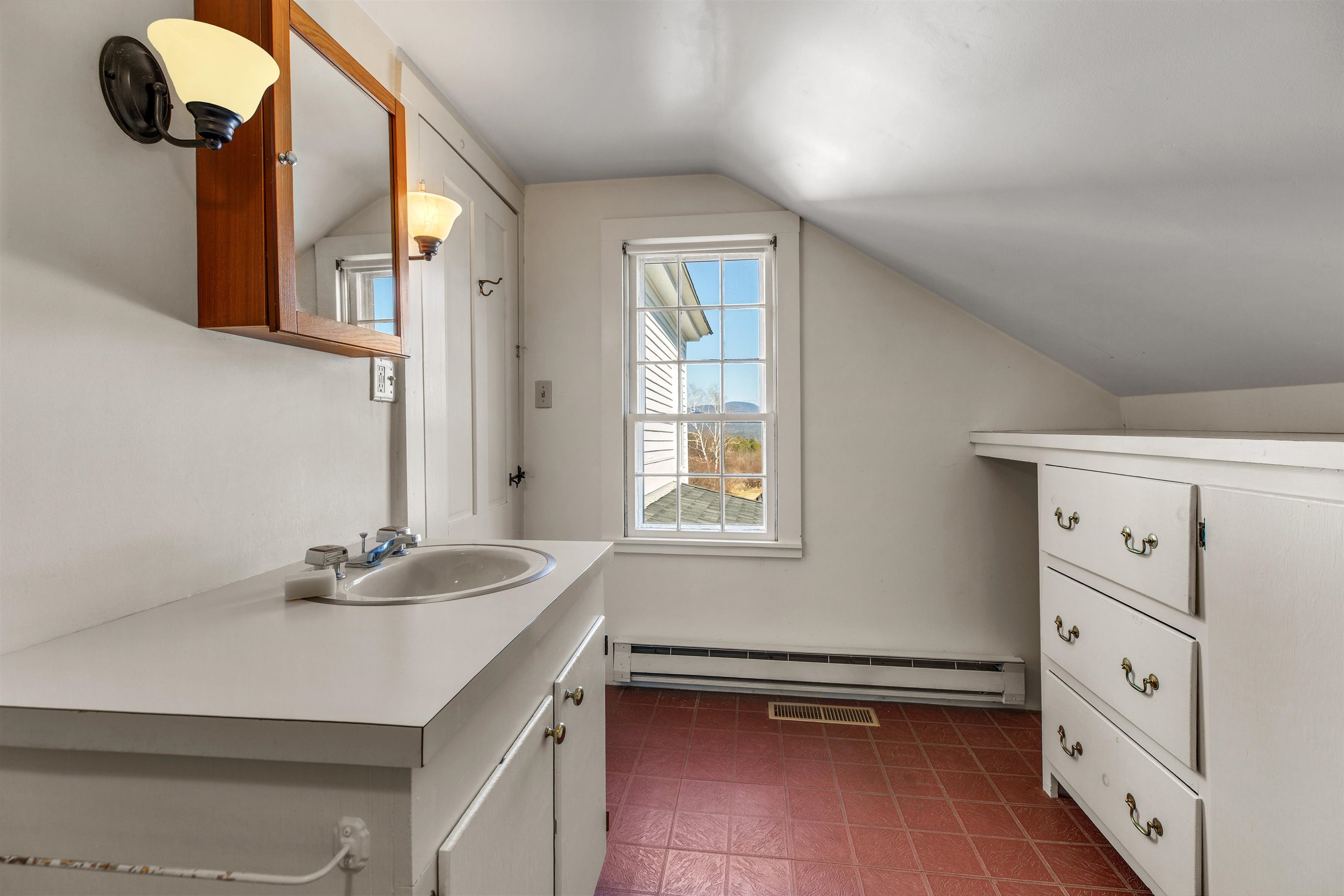 85 Academy Road Thetford, VT 05075 - Photo 29 of 48