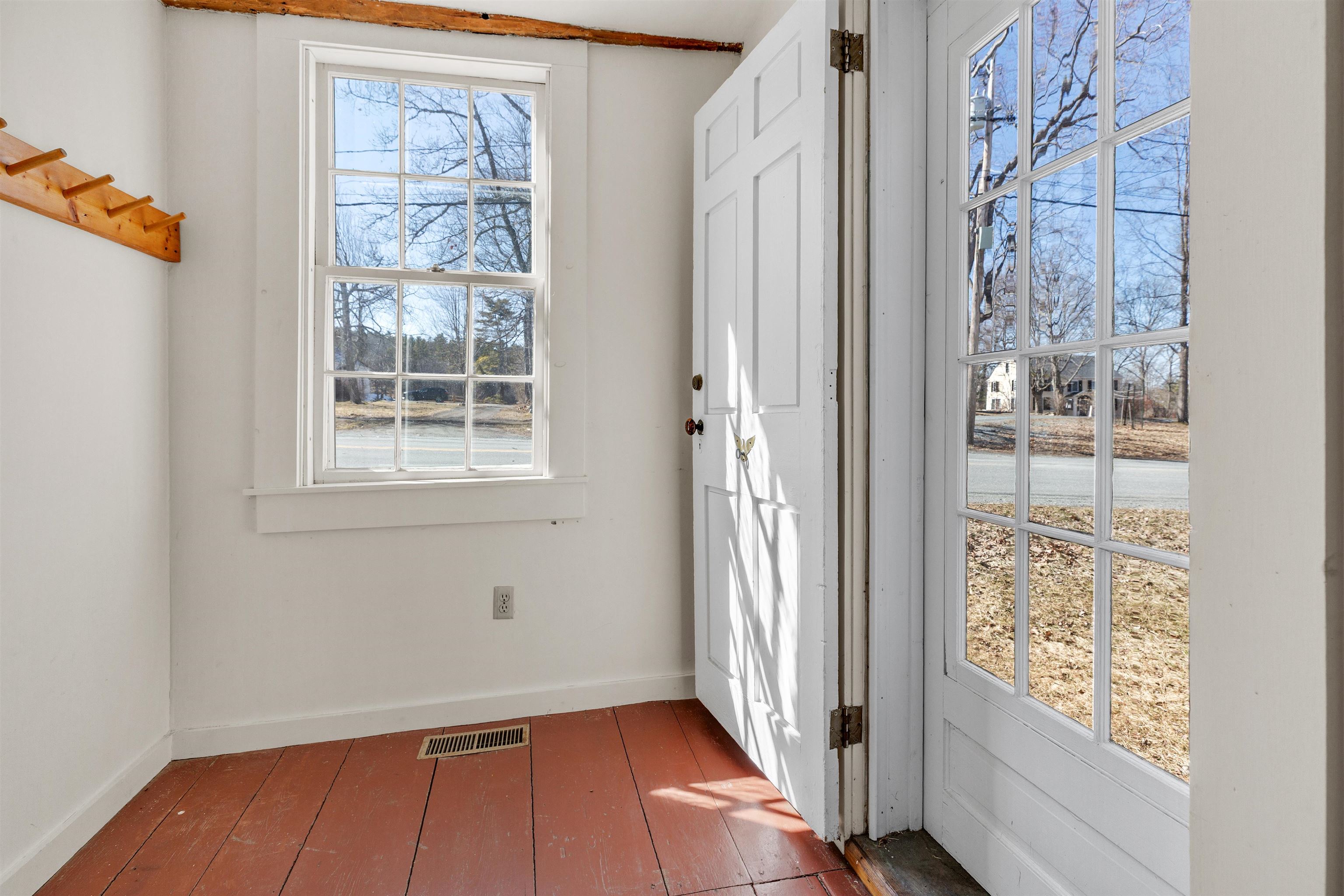 85 Academy Road Thetford, VT 05075 - Photo 7 of 48