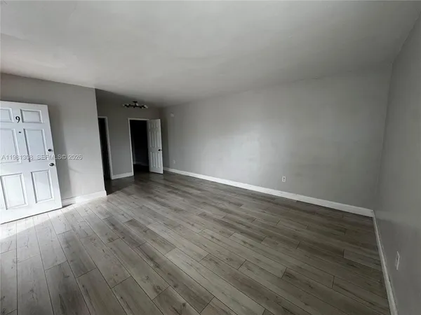 $1,700 | 500 13th Street, Unit 9, Miami Beach, FL 33139