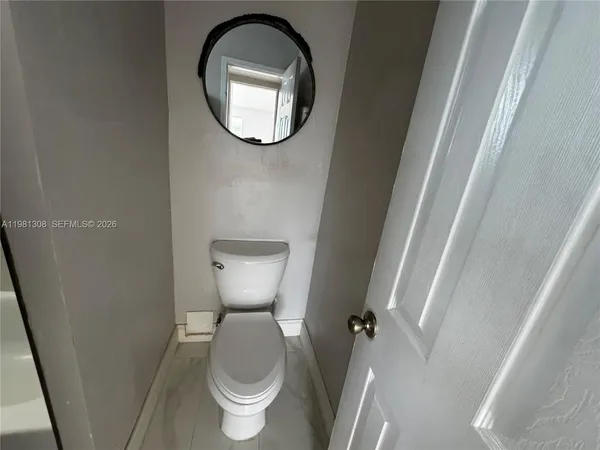 $1,700 | 500 13th Street, Unit 9, Miami Beach, FL 33139